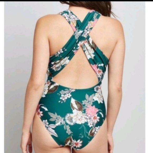 NWT ModCloth the Lauren floral cross back one piece swimsuit sz Xs - Picture 1 of 8